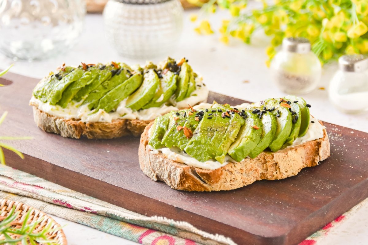Tostada de aguacate